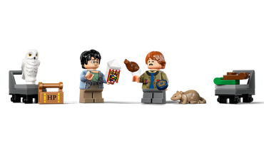 LEGO® Harry Potter™ 76450 Book Nook: Hogwarts™ Express