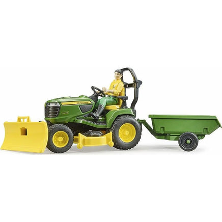 Bruder John Deere Lawn Tractor with Trailer & Gardener 09824