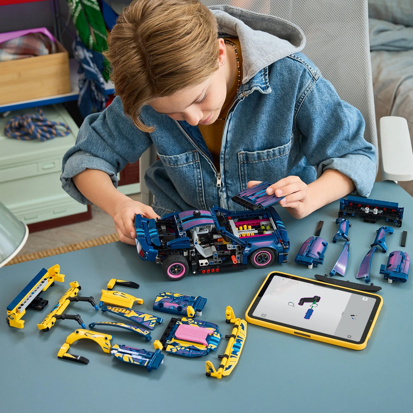 LEGO® Technic™ Custom Garage Ford Mustang GT Car