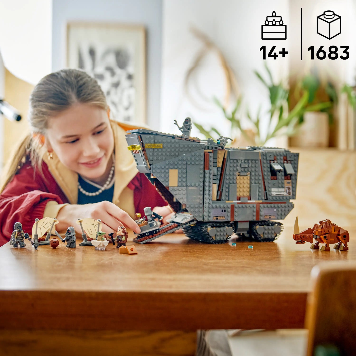 LEGO® Star Wars™ Offworld Sandcrawler™ and Mudhorn