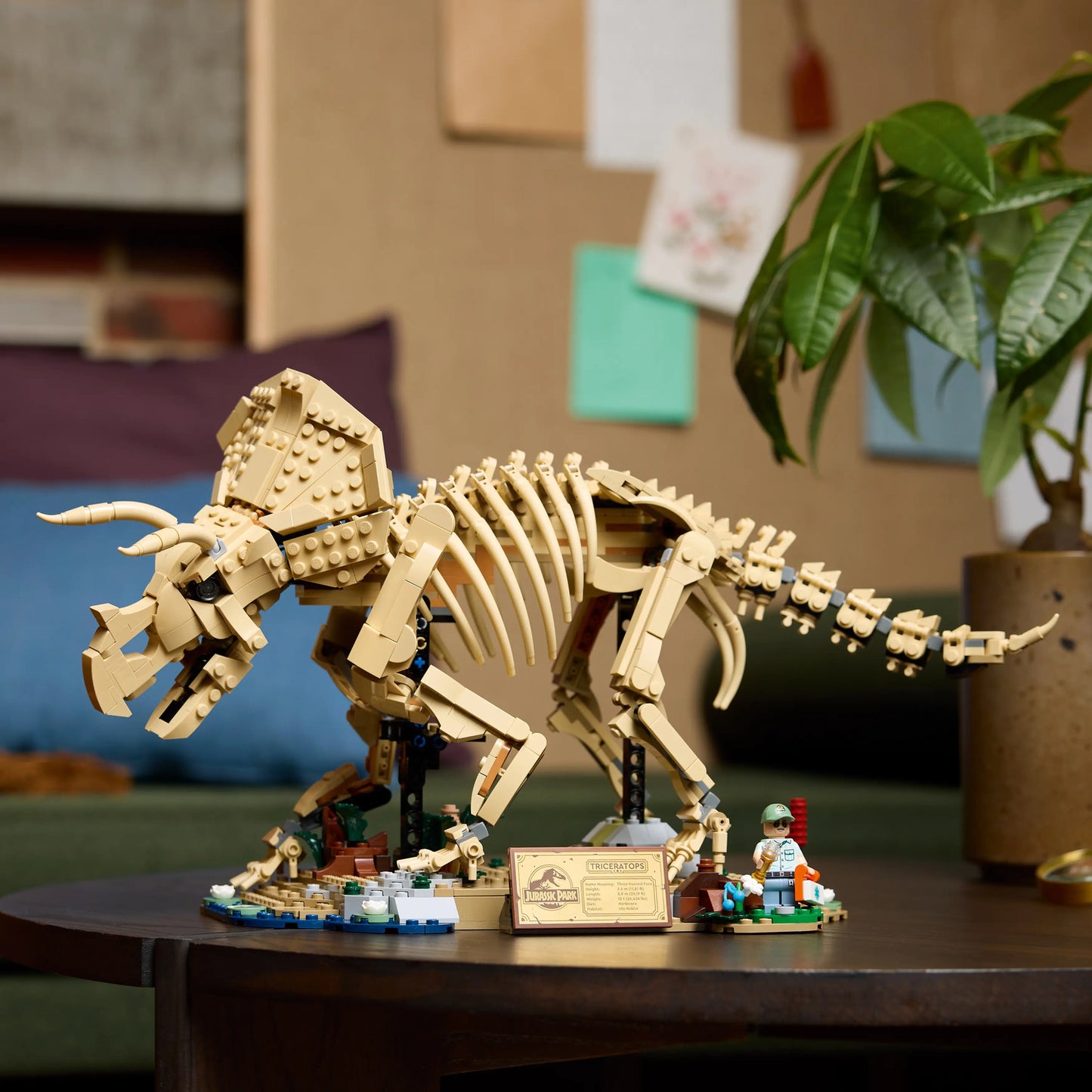 LEGO® Jurassic World Dinosaur Fossils: Triceratops