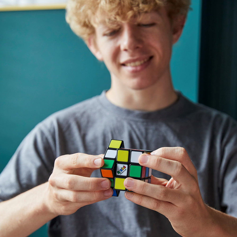 Touch cube. Кубик Рубика 3х3. Спидкубинг. Самый сложный кубик Рубика в мире. Эрнё рубик.